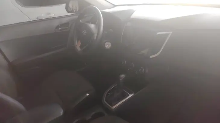 Creta 1.6   Attitude / automática