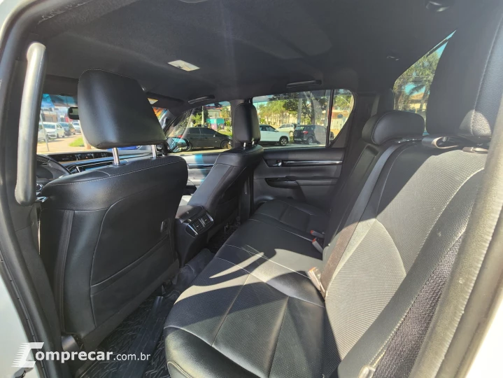 HILUX 2.8 D-4d Turbo CD SRX 4X4
