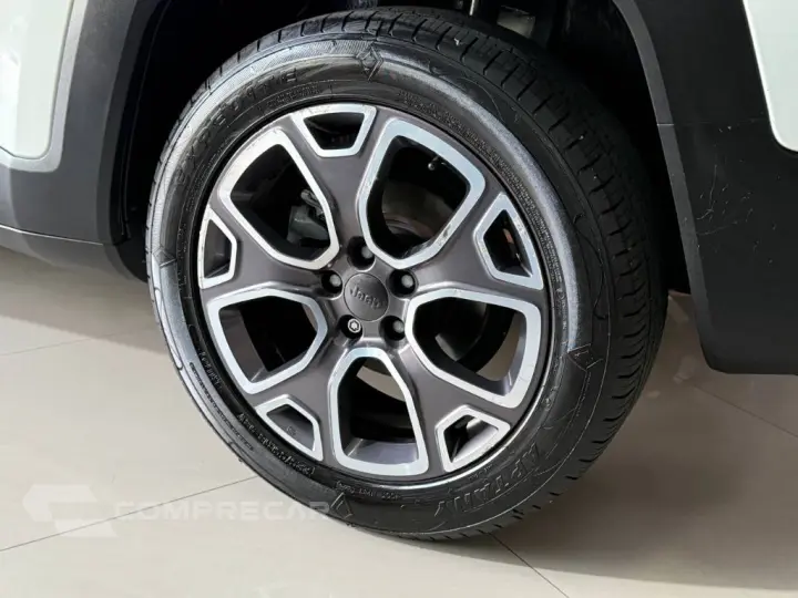 Renegade Longitude 1.8 4x2 Flex 16V Aut.
