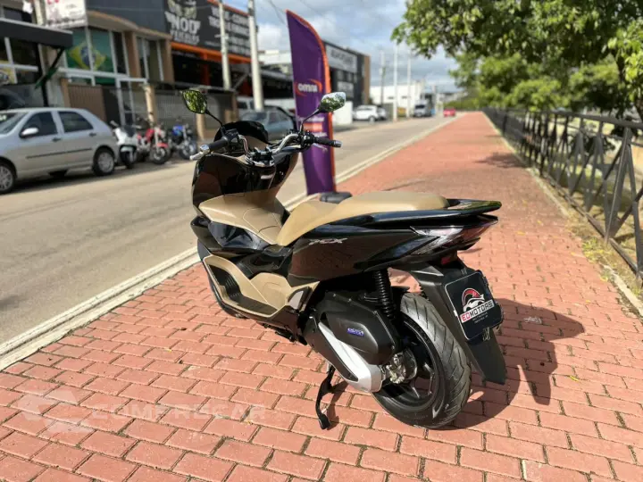 PCX 160 DLX ABS