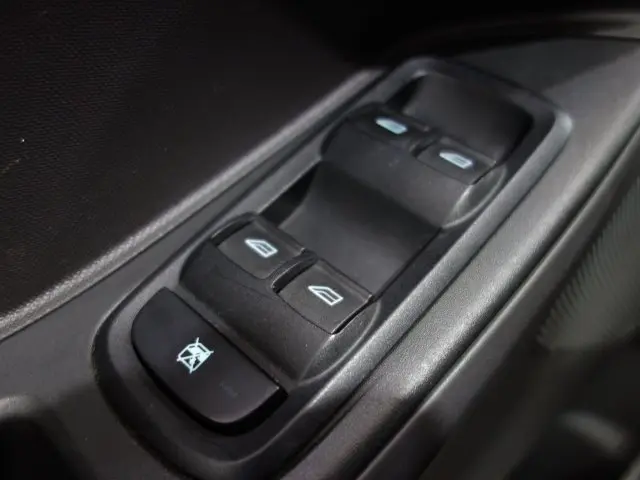 KA - 1.0 SE PLUS 12V 4P MANUAL