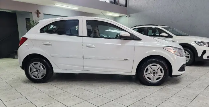 ONIX HATCH LT 1.0 8V FlexPower 5p Mec.