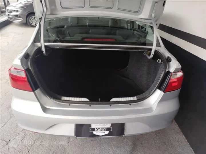 VOYAGE 1.0 12V MPI Totalflex