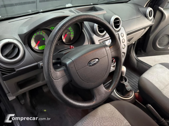 FIESTA 1.6 SE Sedan 16V