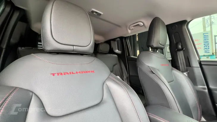 RENEGADE 1.3 T270 Turbo Trailhawk 4X4