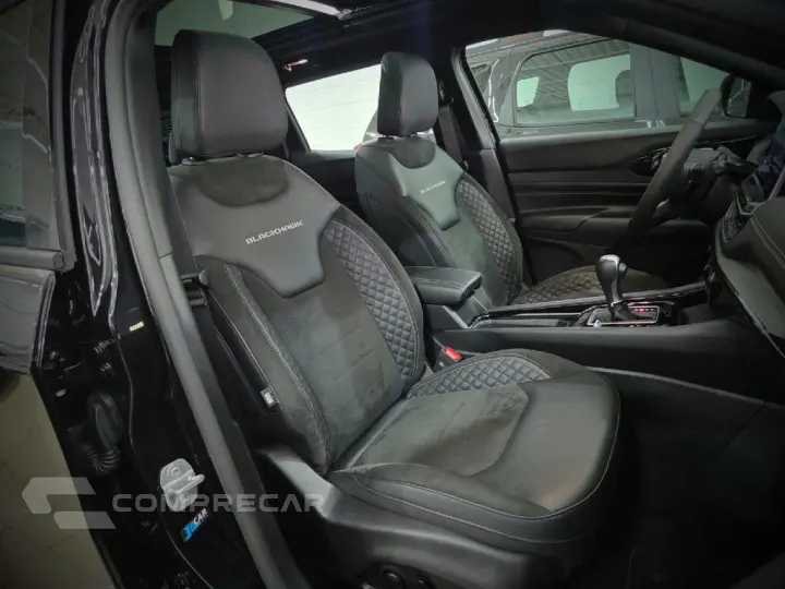 COMPASS 2.0 HURRICANE 4 TURBO GASOLINA BLACKHAWK AT9