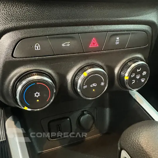 ONIX SEDAN Plus LT 1.0 12V Flex 4p Mec.