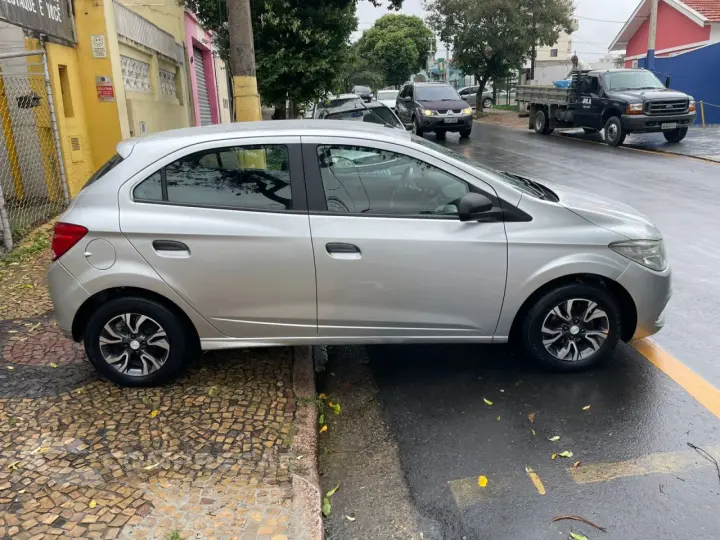 ONIX HATCH Joy 1.0 8V Flex 5p Mec.