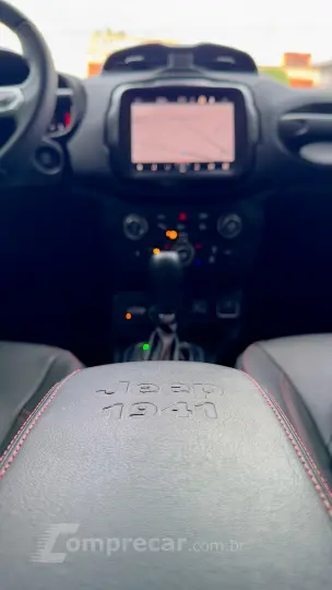 RENEGADE 1.3 T270 Turbo Trailhawk 4X4