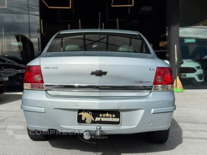 VECTRA 2.0 MPFI ELEGANCE 8V FLEX 4P MANUAL