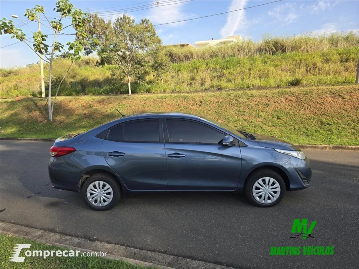 YARIS 1.5 16V FLEX SEDAN XL LIVE MULTIDRIVE