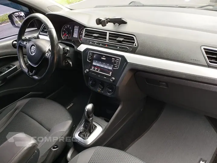 Voyage 1.6 4P FLEX AUTOMÁTICO