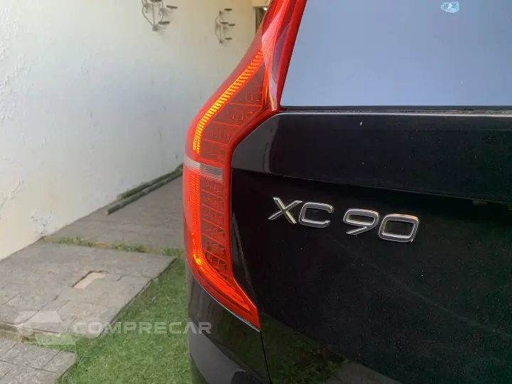XC90 2.0 T6 Momentum AWD Geartronic