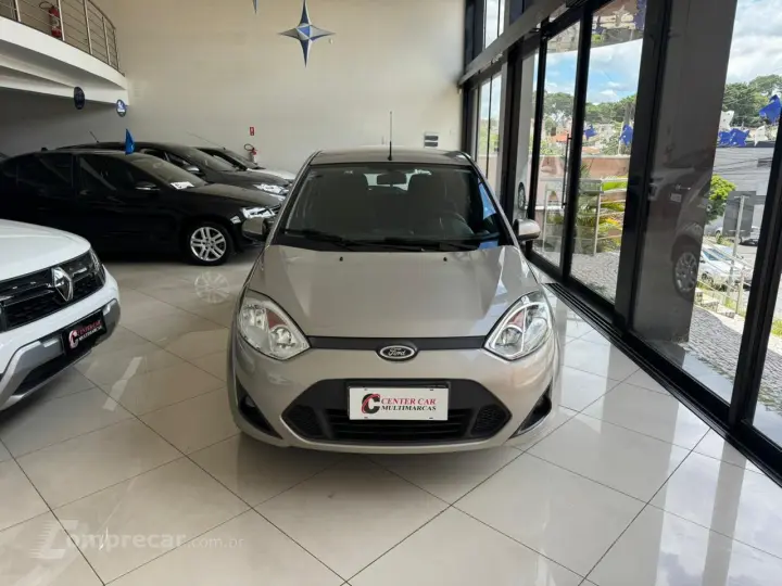 FIESTA 1.6 MPI Class Hatch 8V