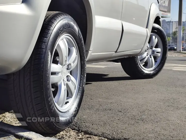 TUCSON 2.0 MPFI GLS 16V 143CV 2WD GASOLINA 4P AUTOMÁTICO