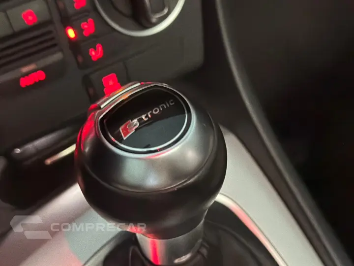 Q3 1.4 TFSI FLEX PRESTIGE PLUS S TRONIC