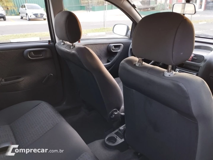 Corsa Sedan 1.4 4P MAXX FLEX