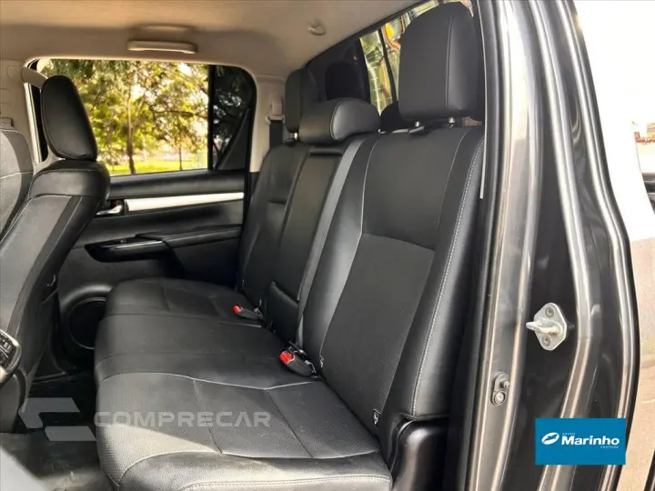 HILUX 2.8 D-4D TURBO DIESEL CD SRX 4X4 AUTOMÁTICO