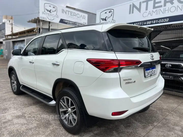 HILUX SW4 2.8 D-4d Turbo SRX 4X4