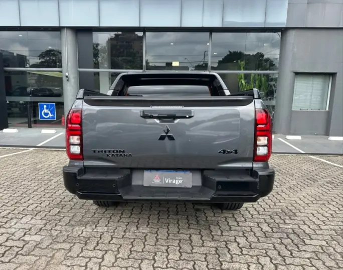TRITON 2.4 Biturbo CD Katana 4X4
