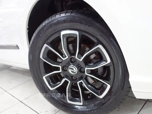 VOYAGE - 1.0 12V MPI TOTAL 4P MANUAL