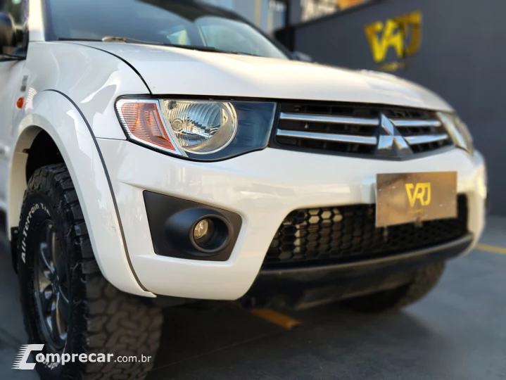 L200 Triton HLS 2.4 Flex 16V CD Mec.