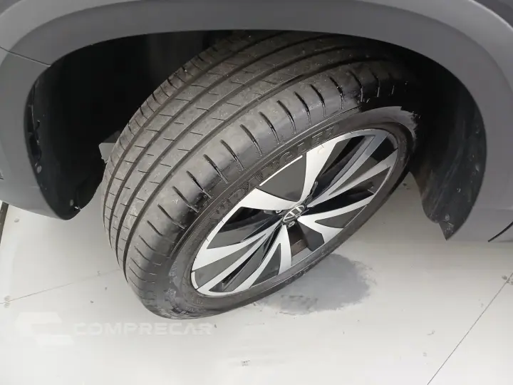TAOS 1.4 250 TSI TOTAL FLEX HIGHLINE AUTOMÁTICO