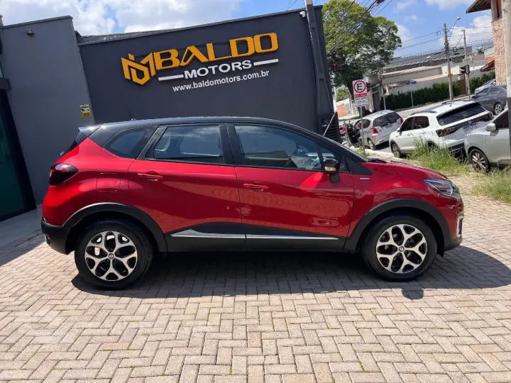 CAPTUR Intense Bose 1.6 16V Flex 5p Aut.