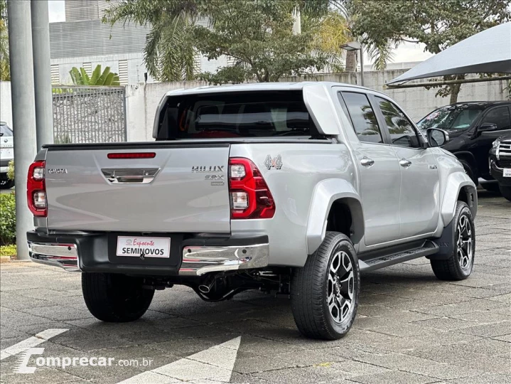 HILUX 2.8 D-4D TURBO DIESEL CD SRX PLUS 4X4 AUTOM