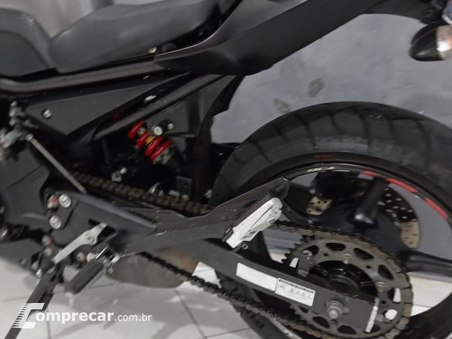 XJ6 N ABS - Naked