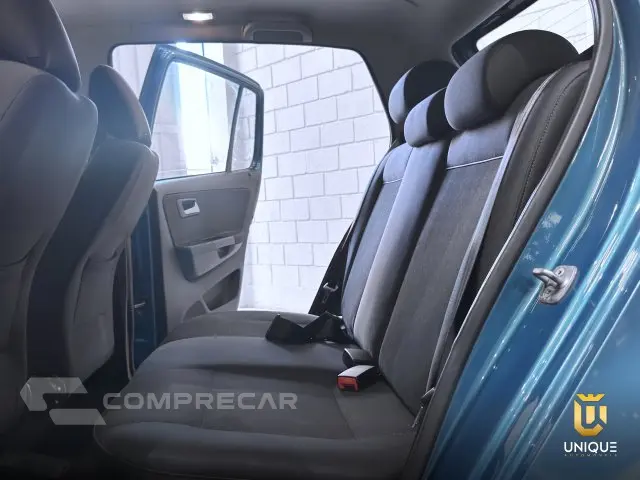 FOX - 1.6 MSI COMFORTLINE 8V 4P MANUAL