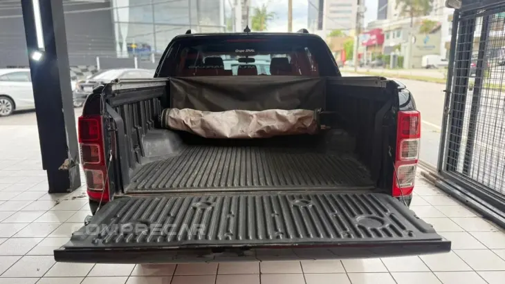 FORD RANGER 2.2 BLACK 4X2 CD 16V