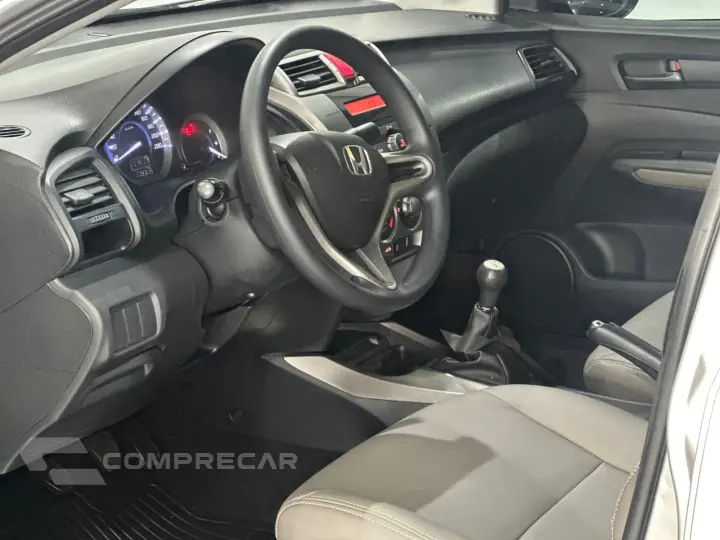 CITY 1.5 LX Sedan 16V