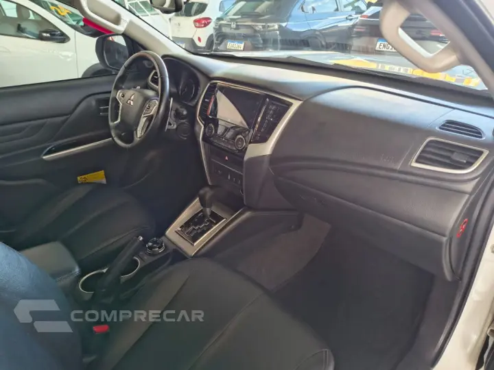 L 200 Triton 2.4 16V SPORT HPE 4X4 CABINE DUPLA TURBO DIESEL