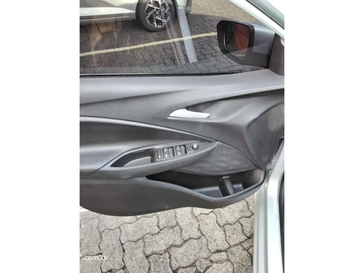 ONIX 1.0 TURBO FLEX LTZ AUTOMÁTICO