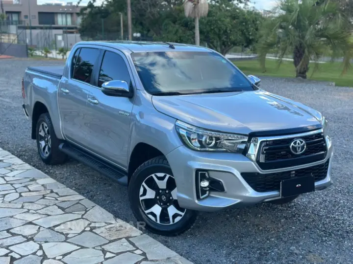 HILUX 2.8 SRX 4X4 CD 16V DIESEL 4P AUTOMÁTICO