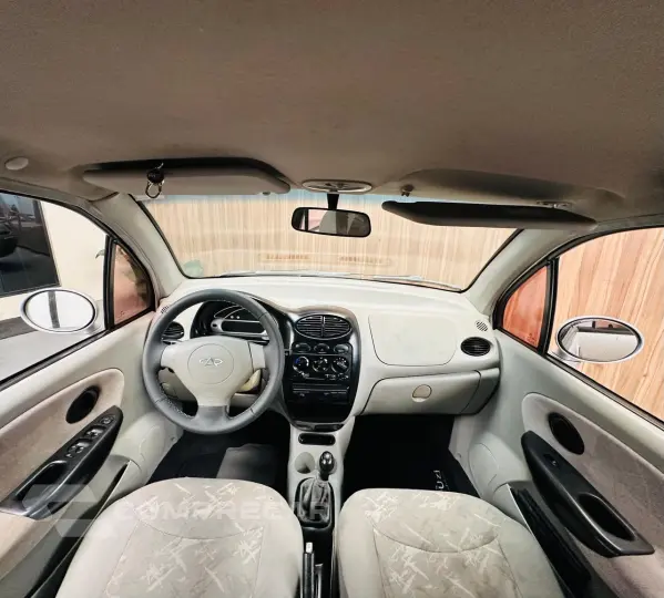 QQ 1.1 MPFI 16V