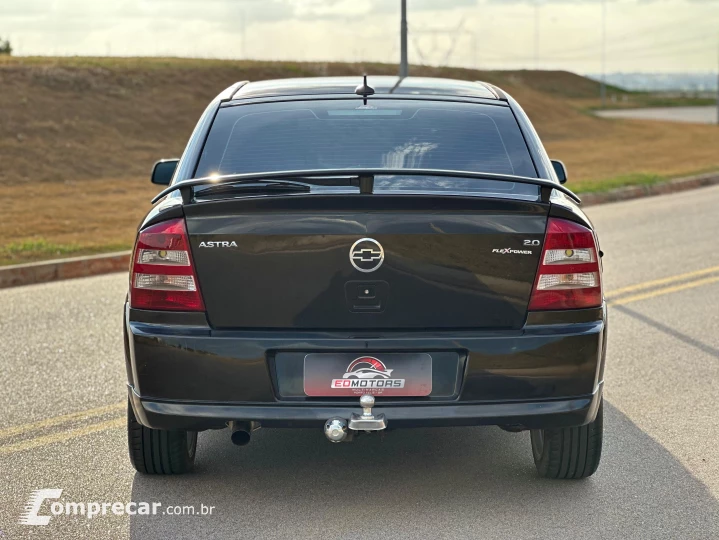 ASTRA 2.0 MPFI Elegance 8V