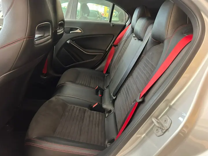 CLA-250 Sport 4MATIC 2.0 16V 211cv Aut.