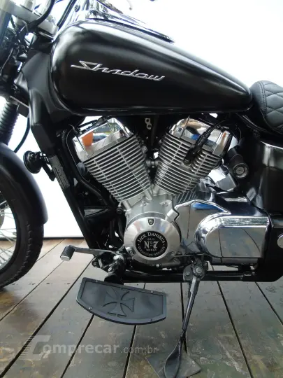 HONDA SHADOW 750