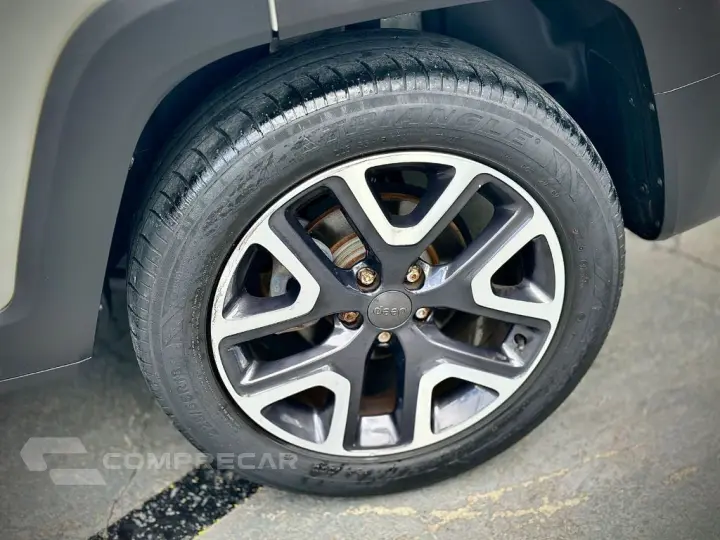 Renegade Longitude 1.8 4x2 Flex 16V Aut.
