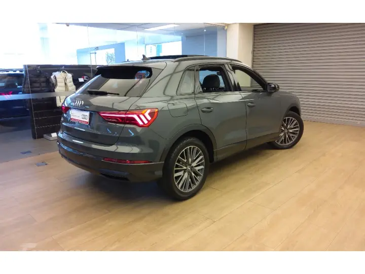 Q3 1.4 35 TFSI FLEX BLACK S TRONIC
