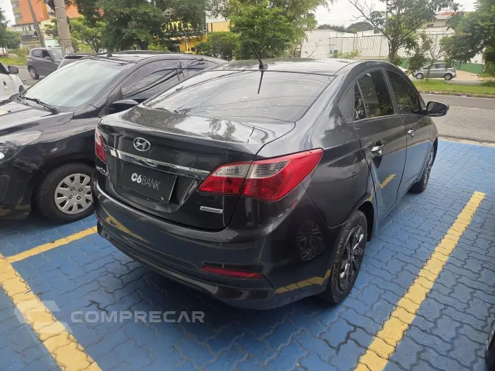 HB20S 1.6 COMFORT PLUS 16V FLEX 4P AUTOMÁTICO