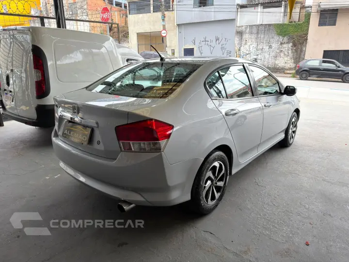 CITY 1.5 LX Sedan 16V