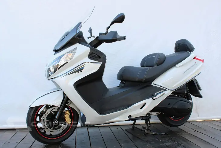 DAFRA MAXSYM 400i