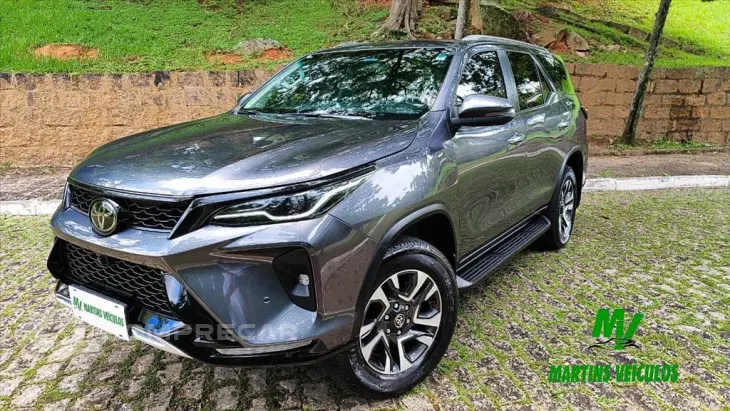 HILUX SW4 2.8 D-4D TURBO DIESEL SRX 4X4 AUTOMÁTICO