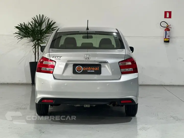 CITY 1.5 LX Sedan 16V