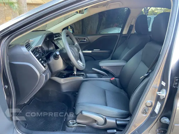 CITY 1.5 LX Sedan 16V