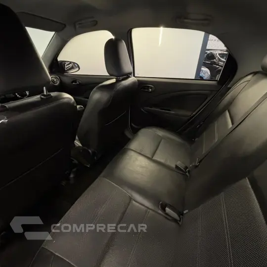 ETIOS PLATINUM Sed. 1.5 Flex 16V 4p Aut.