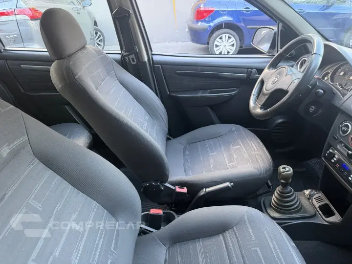 PRISMA 1.4 MPFI MAXX 8V FLEX 4P MANUAL